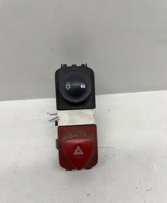Renault Scenic II - Grand scenic II Hazard light switch 8200407415 8200109723 8200095493