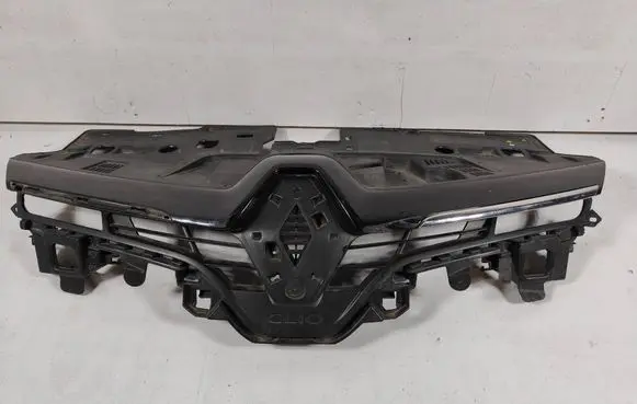 Renault Clio IV Front bumper upper radiator grill 622563184R T0000113542