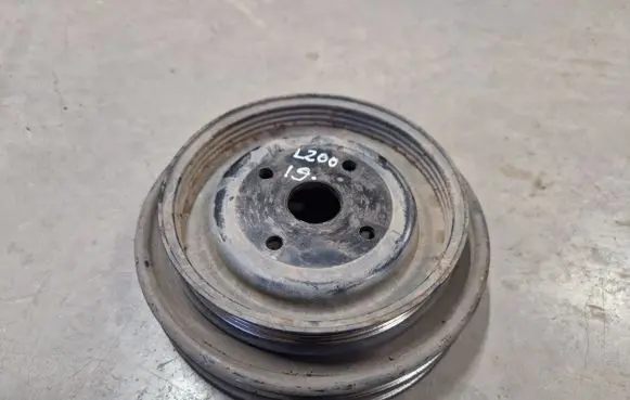 Mitsubishi L200 Water pump pulley 