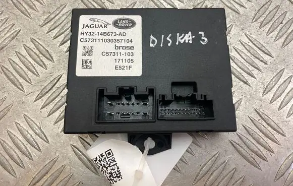 Land Rover Discovery 5 Tailgate/trunk control unit/module HY3214B673AD