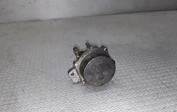 Opel Combo C Vacuum pump