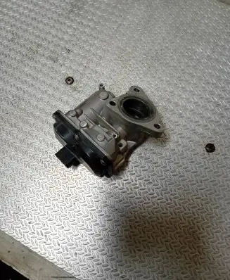 Renault Clio IV Throttle valve 147109913R B011510120 HU1501000217