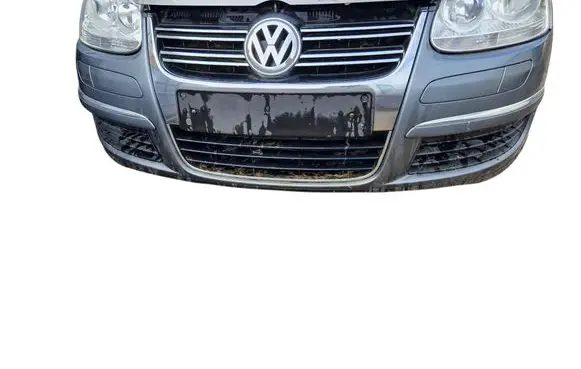 Volkswagen Golf V Front bumper