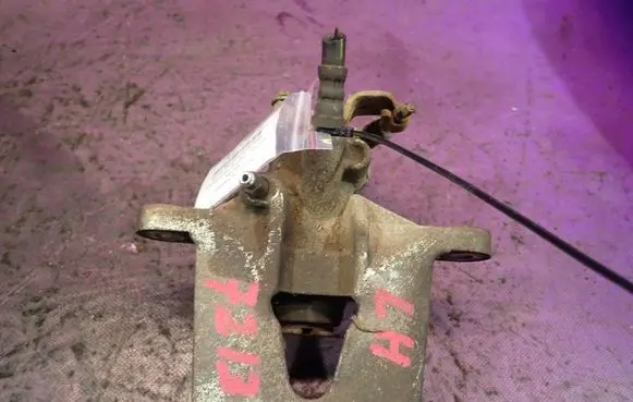 Ford Mondeo Mk III Rear brake caliper 