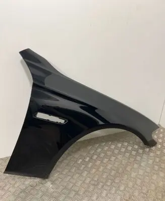 BMW 5 F10 F11 Fender