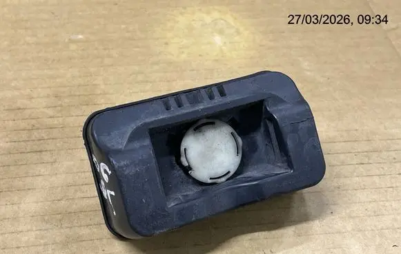 Mercedes-Benz GL X164 Jacking socket point 1646900509
