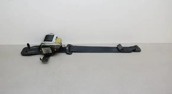 KIA Optima Rear seatbelt 89820D4200