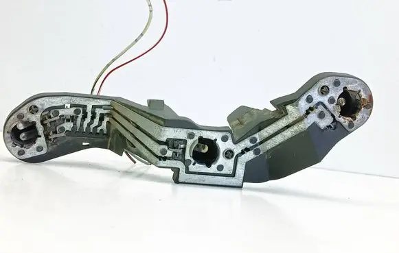 Toyota Avensis T250 Tail light bulb cover holder 