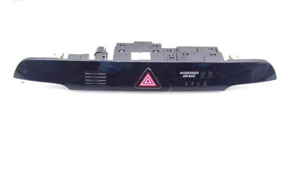 Hyundai Tucson TL Hazard light switch 93700D7800 3D136N1000
