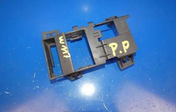 Mercedes-Benz CLA C117 X117 W117 Front bumper mounting bracket A1178852756 35480001 11279981