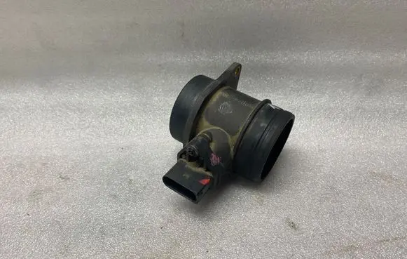Volkswagen Golf V Mass air flow meter 0280217121 06A906461