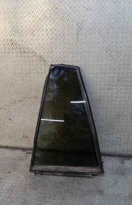 Toyota Verso Rear vent window glass