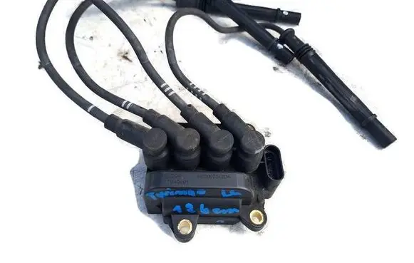 Renault Twingo II High voltage ignition coil H8200734204 77040001 B23513T8