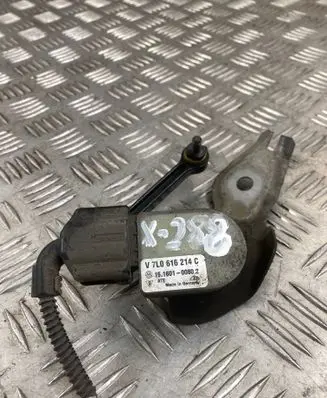 Audi Q7 4L Headlight/headlamp level sensor 7L0616214C