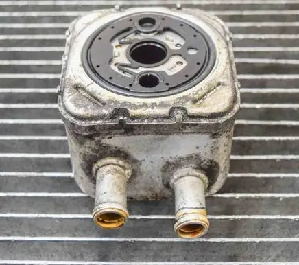 Audi A6 S6 C5 4B Engine oil radiator 