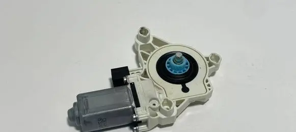 Skoda Enyaq iV Front door window regulator motor 4K0959801 34745