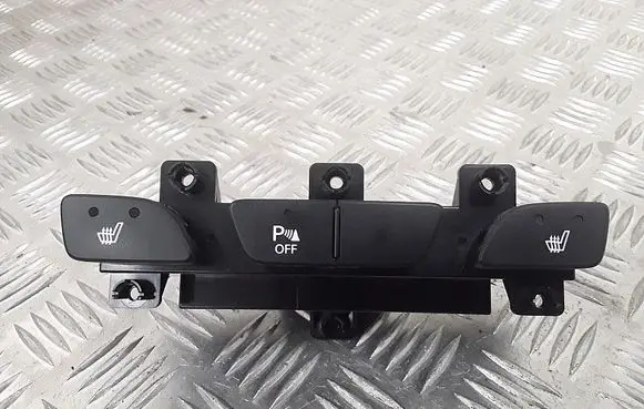 Hyundai ix35 Seat heating switch 846202y920tan