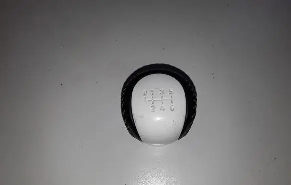 Toyota Yaris Gear lever shifter trim leather/knob PA340