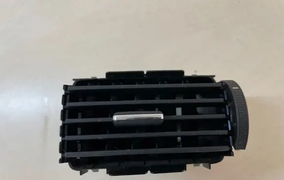 Toyota Avensis T250 Dash center air vent grill 8494