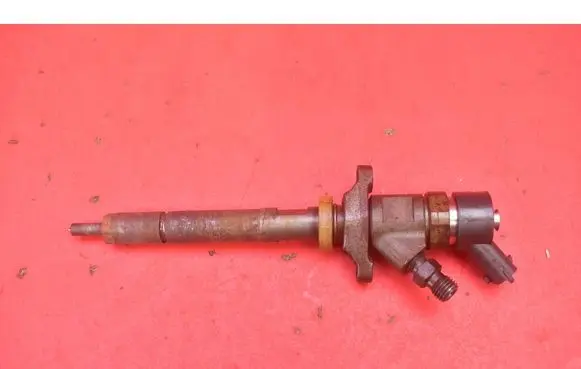 Volvo S40 Fuel injector 328480