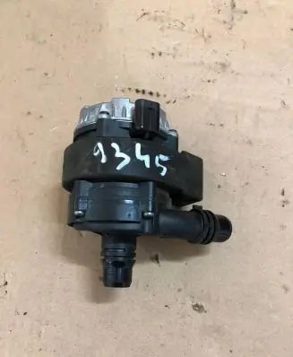 Citroen DS7 Crossback Water pump 9823813480