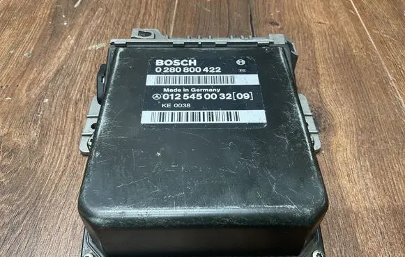 Mercedes-Benz E W124 Engine control unit/module 0125450032 0280800422