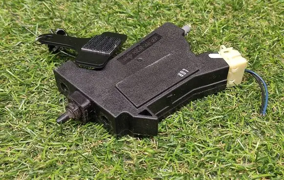 Hyundai Santa Fe Fuel tank cap lock 