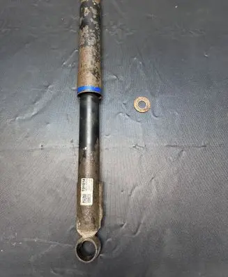 Toyota Hilux (AN120, AN130) Rear shock absorber/damper 485310K760B 485310K760 ME3146401