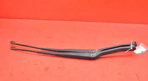 Mazda Tribute Front wiper blade arm 89813-584