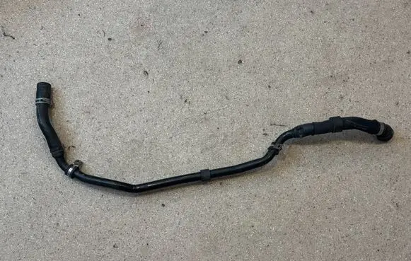 Mercedes-Benz C AMG W205 Engine coolant pipe/hose A205501409 A2055019282