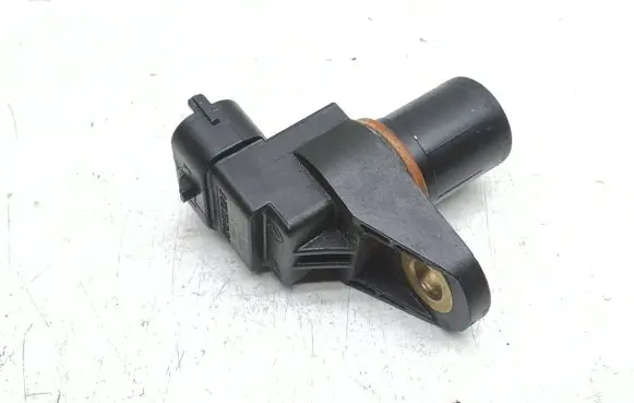 Mercedes-Benz E A207 Camshaft position sensor A0051531328
