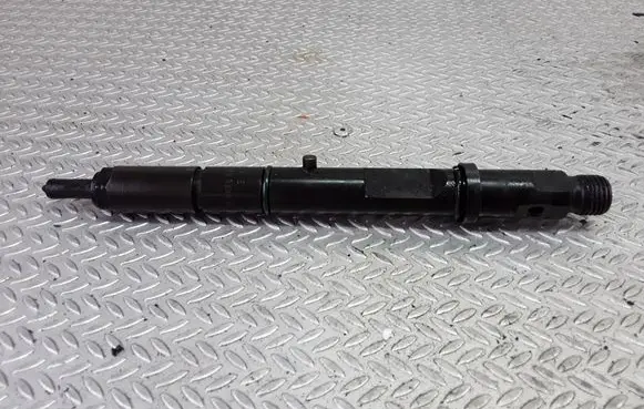 Audi A4 S4 B5 8D Fuel injector 059130201E 0432133836