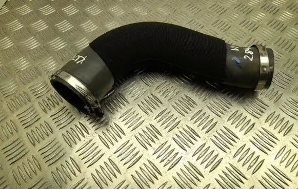 Audi Q7 4M Air intake hose/pipe 4M0145737C