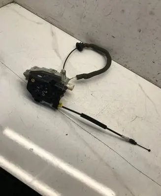 Audi A5 8T 8F Front door lock