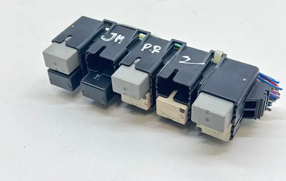 Subaru Impreza IV Fuse module 