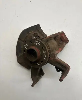 Volkswagen Golf IV Front wheel hub