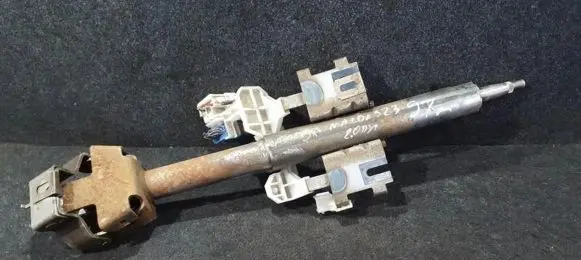 Mazda 323 Steering wheel axle