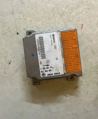 Volkswagen PASSAT B5 Airbag control unit/module 0285001174