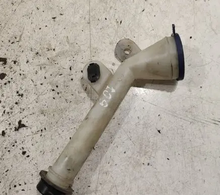 Peugeot 607 Window washer liquid tank fill tube 9629543480