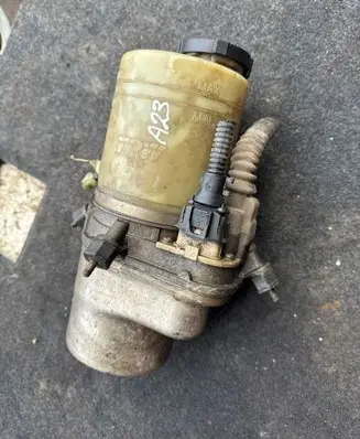 Opel Vectra C Power steering pump 