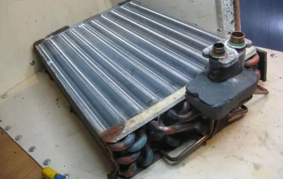 Mercedes-Benz C W202 Air conditioning (A/C) radiator (interior) 