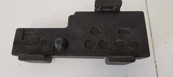 Nissan Leaf I (ZE0) Rear bumper foam support bar 850933NL0A
