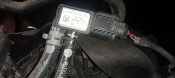 Audi A4 S4 B8 8K Exhaust gas pressure sensor 0281006006 059906051A