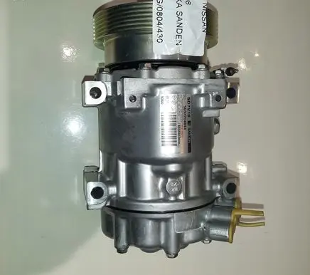 Nissan Note (E11) Air conditioning (A/C) compressor (pump) 8200802608