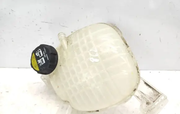 Volvo XC40 Coolant expansion tank/reservoir 31439768