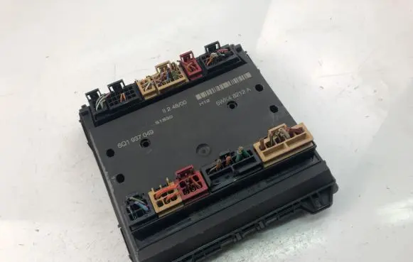 Skoda Fabia Mk1 (6Y) Other control units/modules 6Q1937049