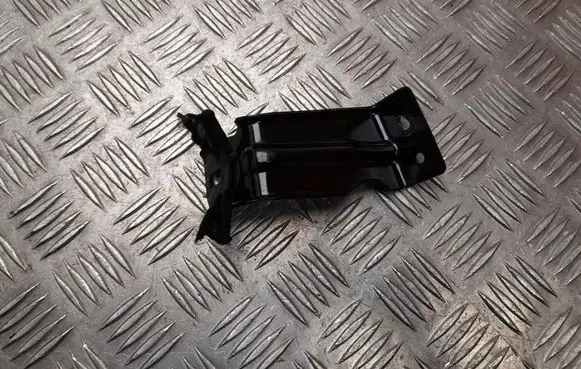 Polestar 4 Engine mounting bracket 6608021322