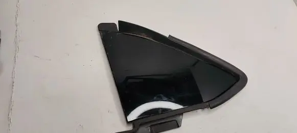 Chevrolet Corvette C8 Rear side glass trim 84755879 84811062
