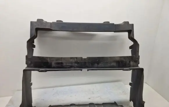 Land Rover Range Rover Sport L461 Radiator trim HPLA-8C464-A