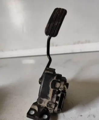 Renault Trafic II (X83) Accelerator throttle pedal 6PV00811914 7700313060